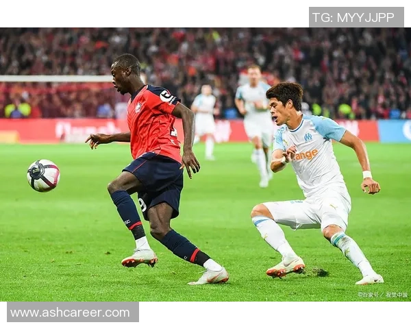 那些足球名不副实的球星：从华丽光环到平凡表现的真实面貌解析